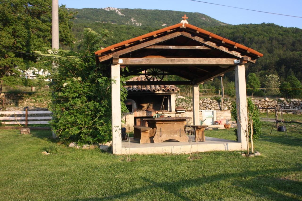 Apartamento Kuca Za Odmor Lana Kršan Exterior foto