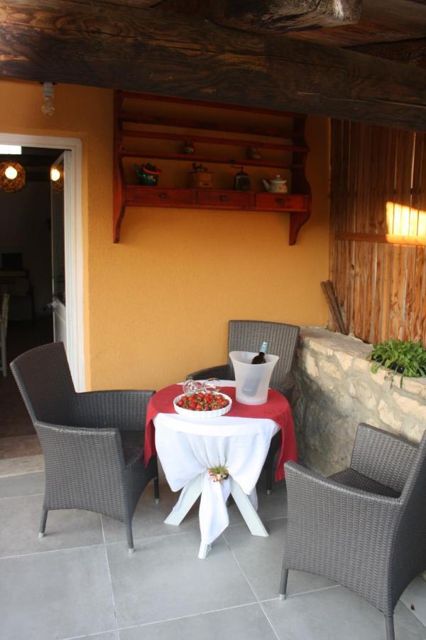 Apartamento Kuca Za Odmor Lana Kršan Exterior foto